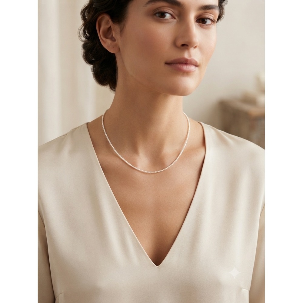 Tommy Hilfiger Womens Faux Pearl Strand Necklace Flag Logo Charm White 15.5 Inch